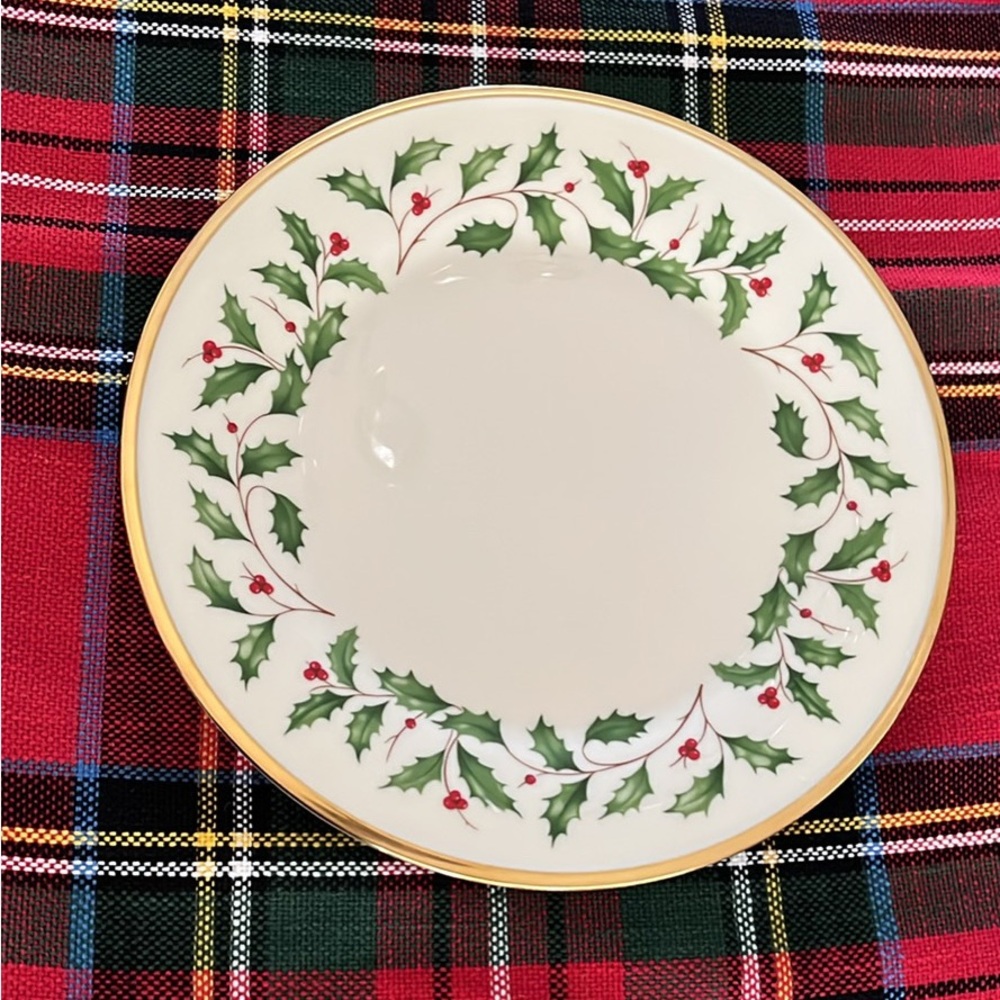 Lenox Holiday China Dinner Plate Holly Millennium Edition